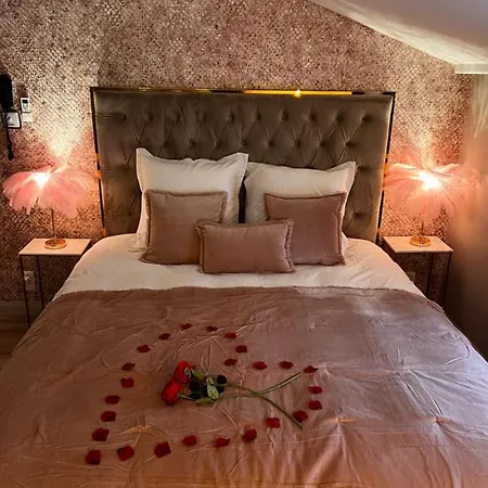 Love hotel Mademoiselle Liege