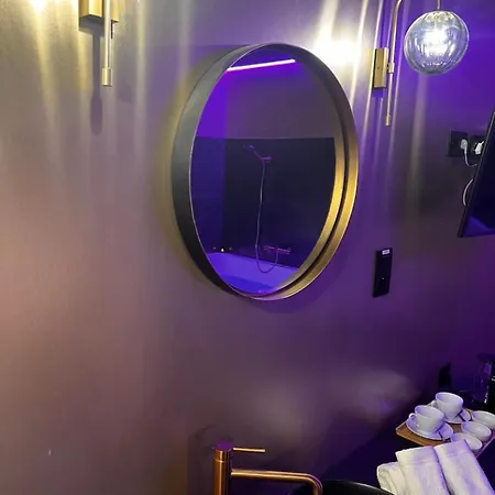 Love hôtel Mademoiselle *