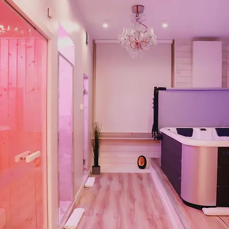 Love hotel Mademoiselle *