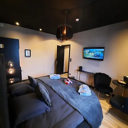 Mademoiselle Love hotel Liege