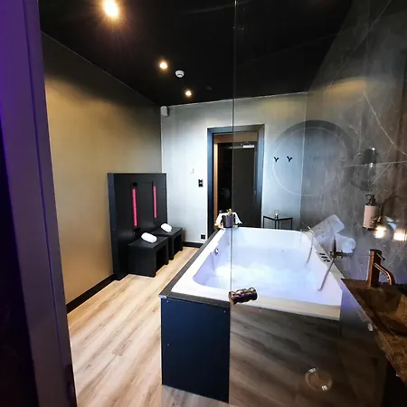 Mademoiselle * Liège