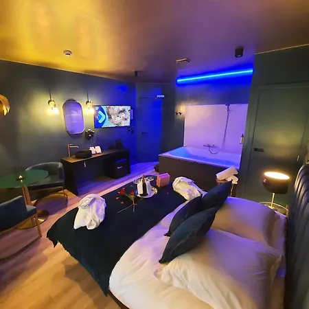 Love hotel Mademoiselle *