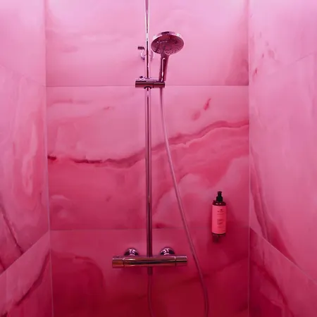 Mademoiselle Love hotel *