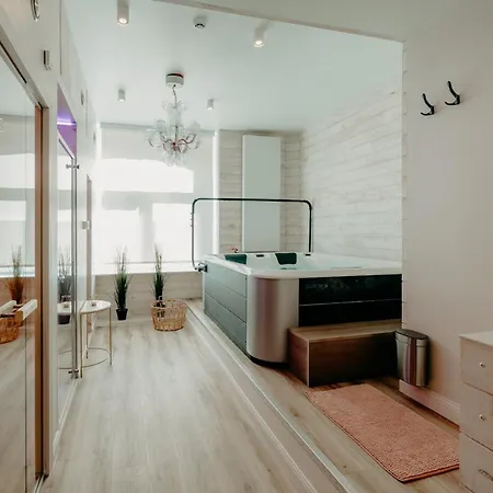 Mademoiselle Love hôtel Liège