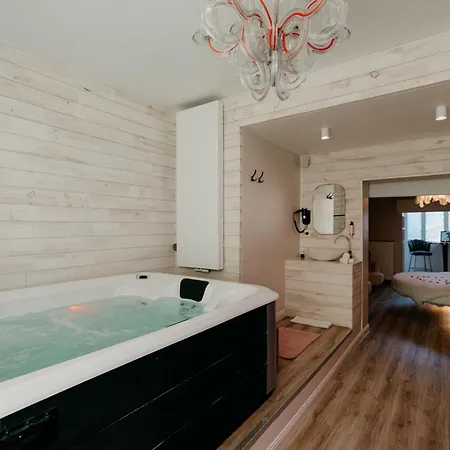 Mademoiselle Love hôtel Liège