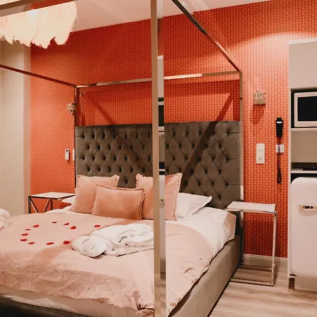 Mademoiselle Love hôtel *