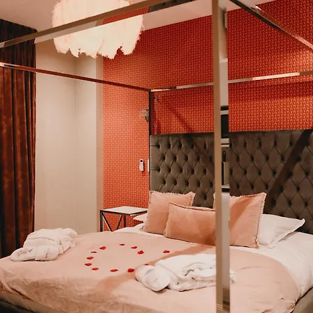 Love hôtel Mademoiselle Liège