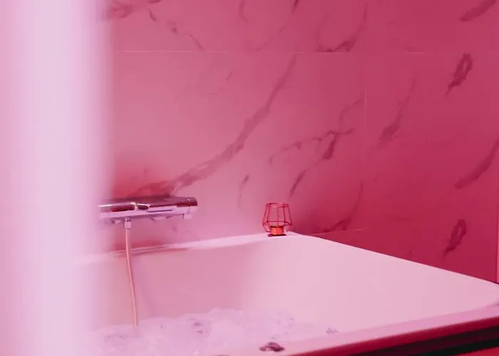 Mademoiselle Love hôtel Liège