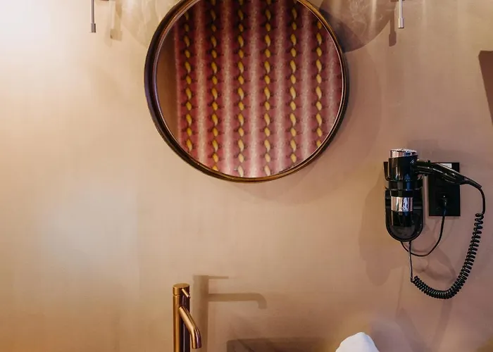 Love hôtel Mademoiselle Liège