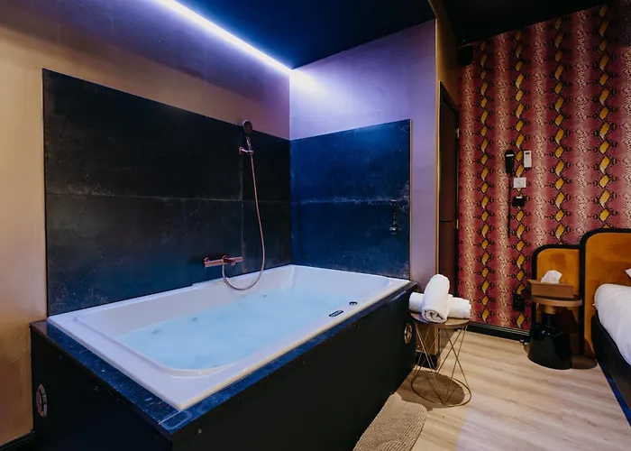 Love hôtel Mademoiselle *